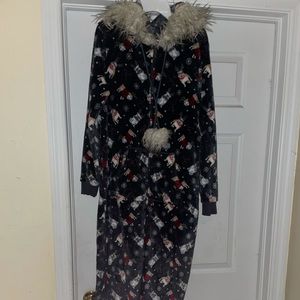 Christmas Dogs onesie size Large 12/14